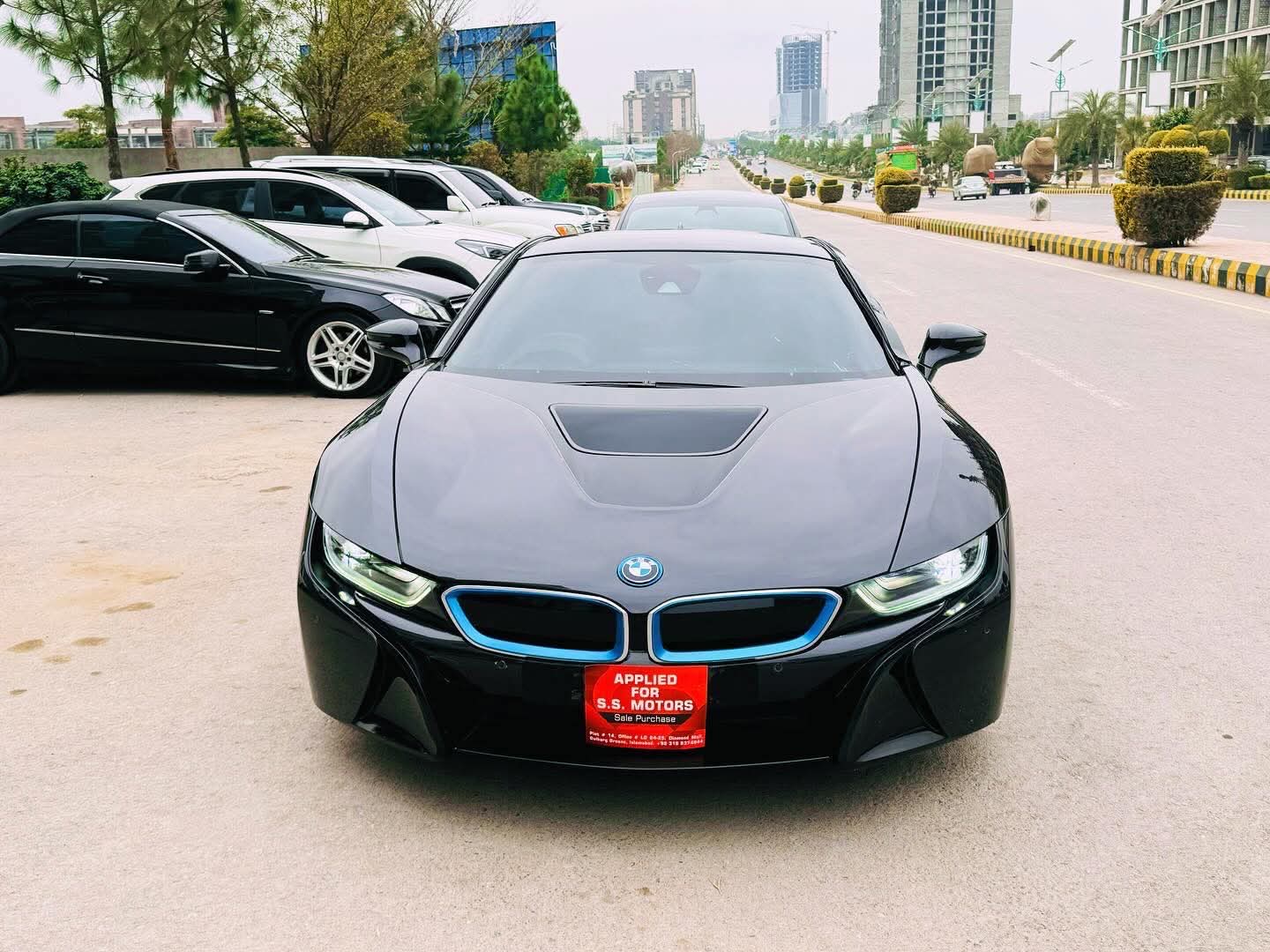 BMW i8